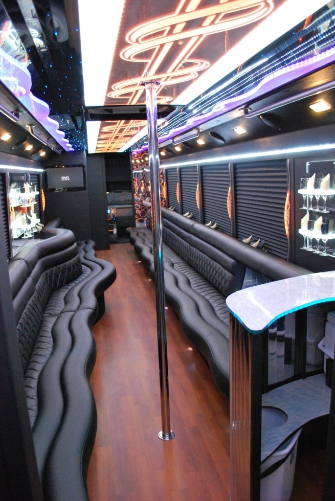 US Bargain Limo Party Bus 40 Pax